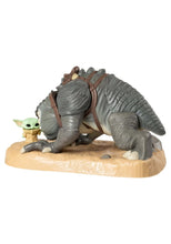 Load image into Gallery viewer, Funko POP Star Wars: The Book of Boba Fett Super Sized Jumbo Figurine Grogu with Rancor