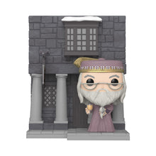 Load image into Gallery viewer, Funko Pop! Deluxe: Harry Potter: Hogsmeade - Albus Dumbledore with Hog&#39;s Head Inn