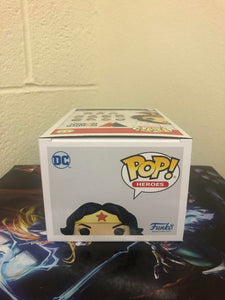 Funko POP! Heroes: WONDER WOMAN Classic with Cape Diamond Collection #433