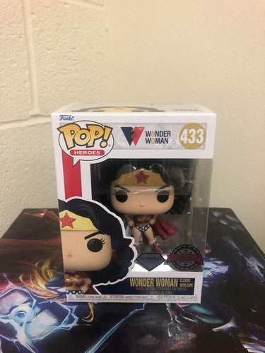 Funko POP! Heroes: WONDER WOMAN Classic with Cape Diamond Collection #433