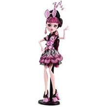 Load image into Gallery viewer, Monster High Monster Exchange Program DRACULAURA Doll