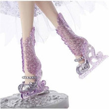 Load image into Gallery viewer, Mattel Ever After High Fairest On Ice Duchess Swan