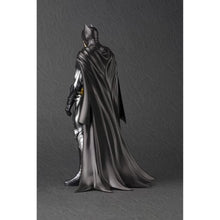 Load image into Gallery viewer, Kotobukiya Justice League Batman New 52 ArtFX+ 1/10 Statue DC Comics NEW SEALED