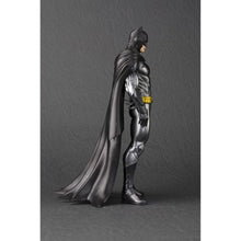 Load image into Gallery viewer, Kotobukiya Justice League Batman New 52 ArtFX+ 1/10 Statue DC Comics NEW SEALED