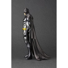 Load image into Gallery viewer, Kotobukiya Justice League Batman New 52 ArtFX+ 1/10 Statue DC Comics NEW SEALED
