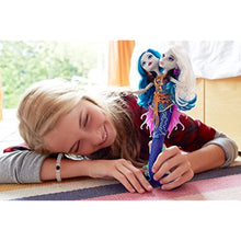 Load image into Gallery viewer, Monster High Great Scarrier Reef PERI &amp; PEARL SERPENTINE Doll