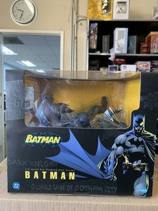 KOTOBUKIYA ARTFX 1/6 scale Pre-Painted PVC Batman Statue Blue Edition