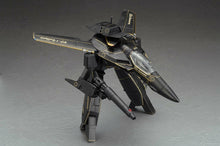 Load image into Gallery viewer, Macross 25th Anniversary Yamato 1/48 Scale Transformable VF1S Black Version