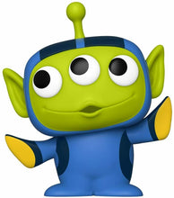 Load image into Gallery viewer, Funko Pop! Remix DORY Figure #750 with Protector
