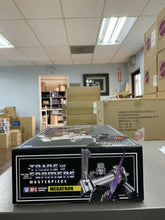 Load image into Gallery viewer, MEGATRON MP-05 Transformers Masterpiece Collection Takara Tomy Import Brand New