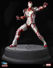 Load image into Gallery viewer, DRAGON MODELS Iron Man 3 IRON MAN Mark 42 Action Hero Vignette