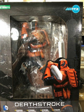 Load image into Gallery viewer, Kotobukiya New 52 DC Comics: Deathstroke ArtFX Statue