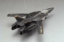 Load image into Gallery viewer, Macross 25th Anniversary Yamato 1/48 Scale Transformable VF1S Black Version