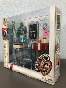 Ever After High Beanstalk Bakery Cafe Set DAMAGE BOX