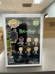 FUNKO POP! Animation Pickle Rick with Lasers # 332 Rick and Morty w/ Protector