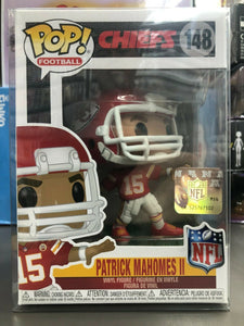 Funko POP! NFL Chiefs PATRICK MAHOMES II Red Jersey #148 Figure w/ Protector