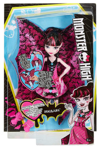 NEW MONSTER HIGH GHOUL TO BAT DRACULAURA DOLL  NEW