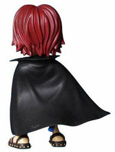 Load image into Gallery viewer, One Piece: Bobbing Head Vol.1 Shanks PVC Figure