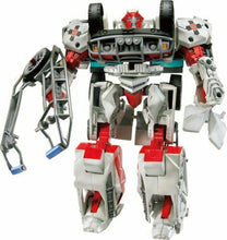 Load image into Gallery viewer, Transformers: Voyager Class Rescue Ratchet Figure NEW