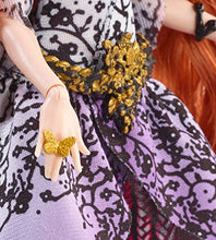 Load image into Gallery viewer, Ever After High Spring Unsprung Holly O&#39;Hair Doll