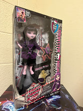Load image into Gallery viewer, Monster High Frights Camera Action! ELISSABAT Hauntlywood Doll