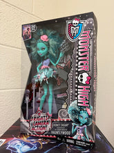 Load image into Gallery viewer, Monster High Frights, Camera, Action! HONEY SWAMP Doll