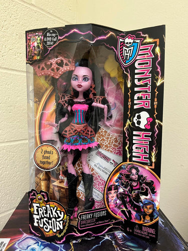 Monster High Freaky Fusion DRACUBECCA Doll NEW