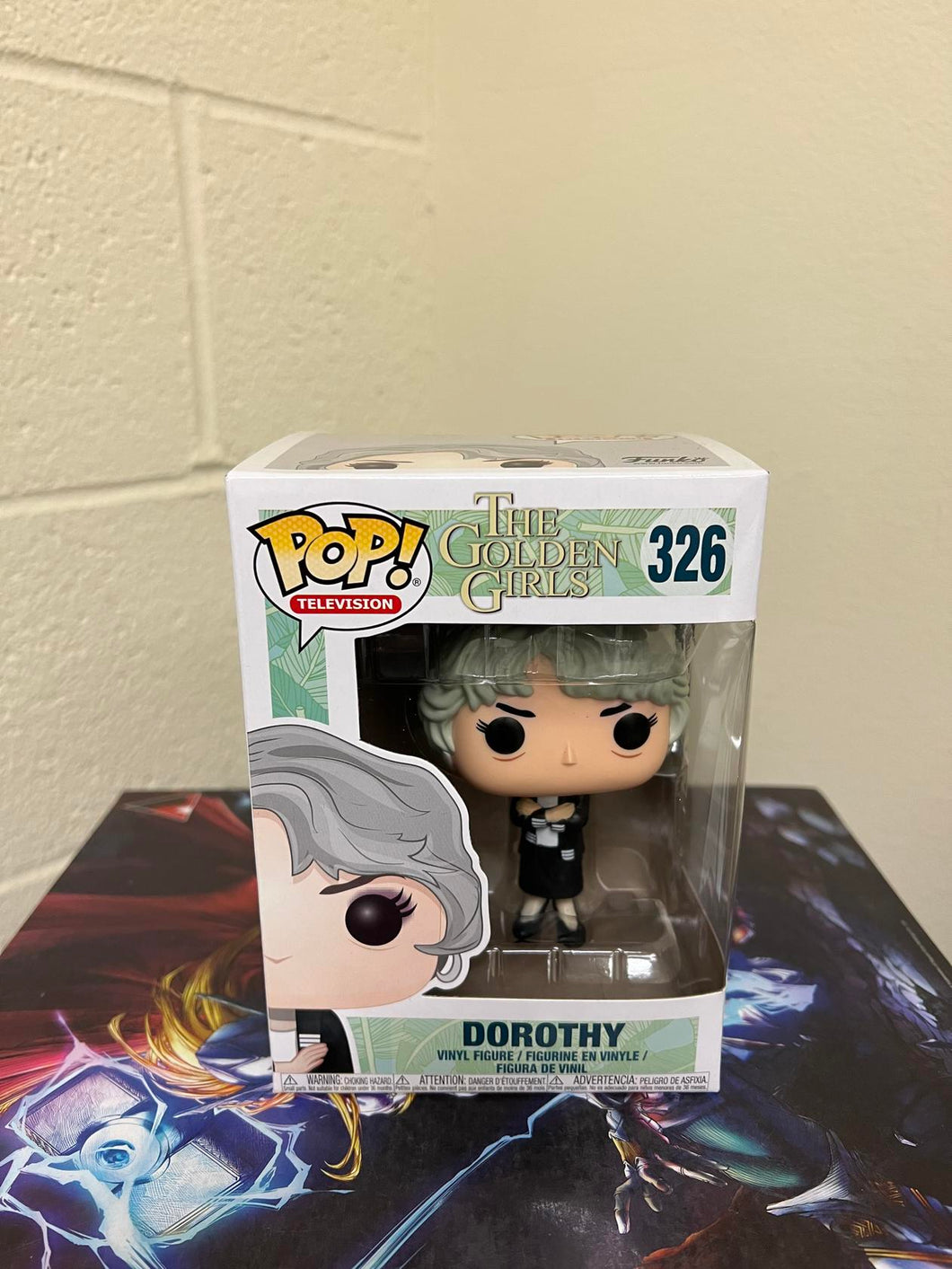 Funko POP! Television: The Golden Girls DOROTHY Figure #326 w/ Protector