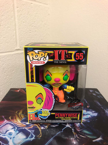 Funko POP! Movies IT PENNYWISE Black Light SPECIAL EDITION #55 w/ Protector