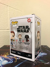 Load image into Gallery viewer, Funko  POP! Star Wars CAL KESTIS &amp; BD-1 Figure #337 w/ Protector