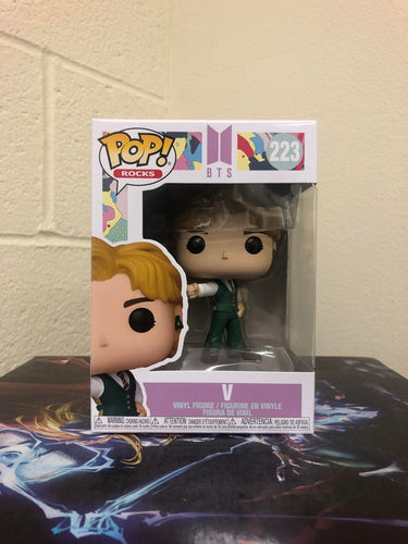 Funko POP! Rocks: BTS Dynamite V Figure #223 w/ Protector