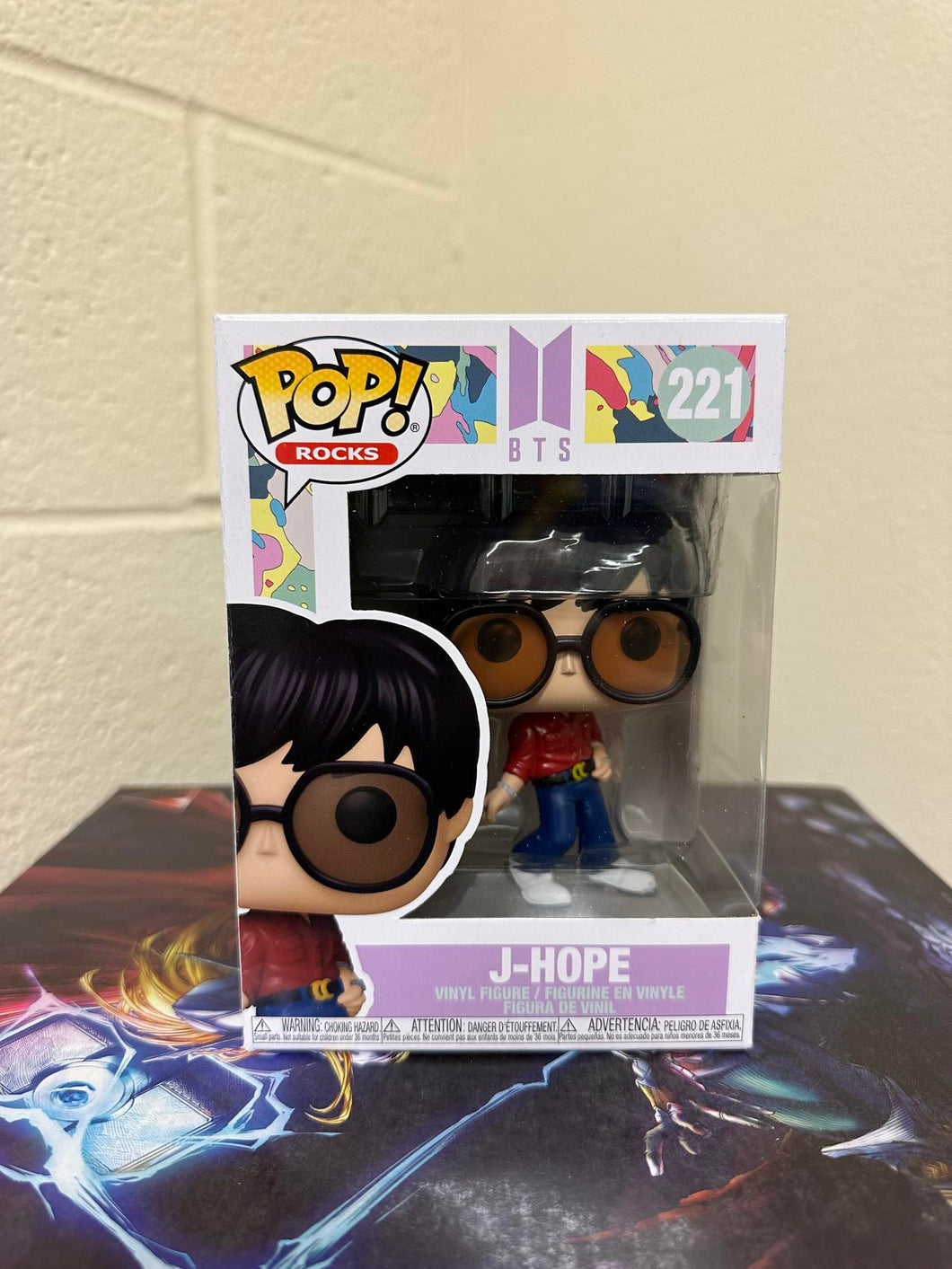 Funko POP! Rocks: BTS - Dynamite J-HOPE Figure #221 w/ Protector