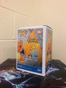 Funko POP! Games: Pokemon CHARIZARD Figure #843 w/ Protector